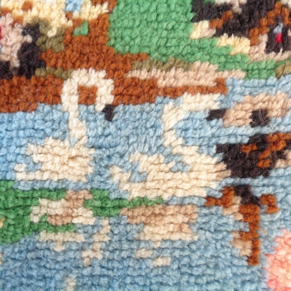 Vintage Handmade Shillcraft Latch Hook Rug Completed Springtime Roses Swans - Picture 5 of 11